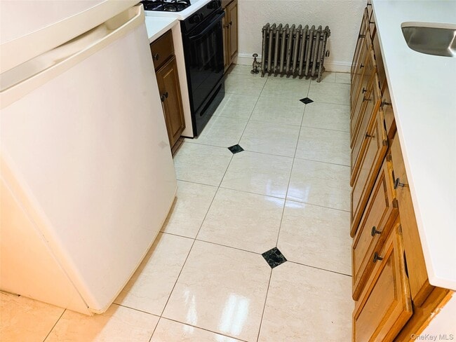 Building Photo - 48-43 44th St