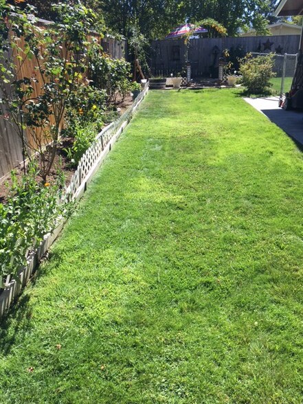 Building Photo - 2906 Alameda St