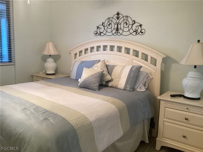 Building Photo - 26140 Hickory Blvd