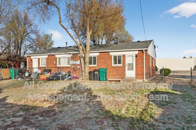 Building Photo - 69 Del Mar Cir
