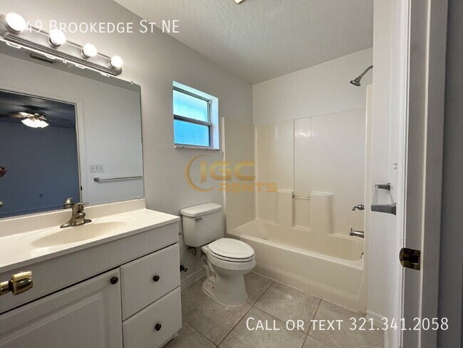 Building Photo - 449 Brookedge St NE