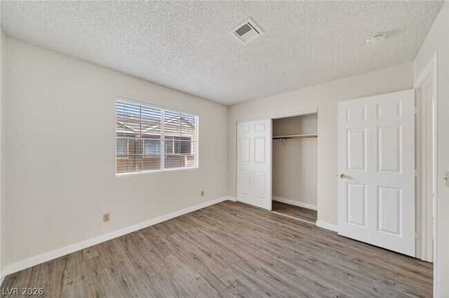 Building Photo - 2702 Alicialynn Way