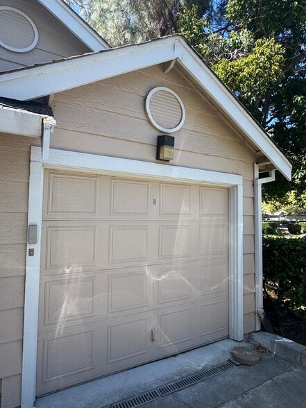 Building Photo - 6218 Potrero Dr