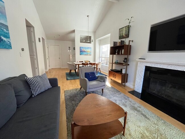 Building Photo - 206 Charter Oak Cir