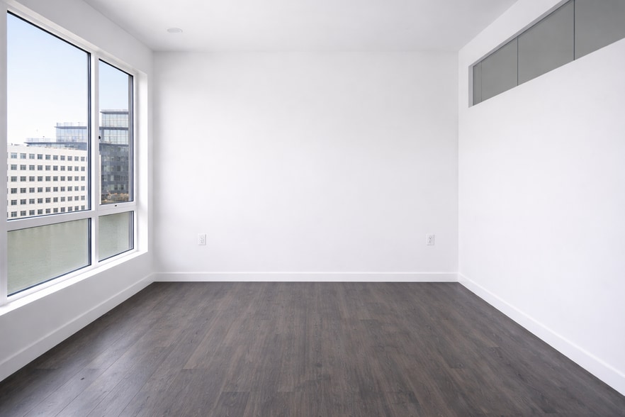 Building Photo - 110 Channel St