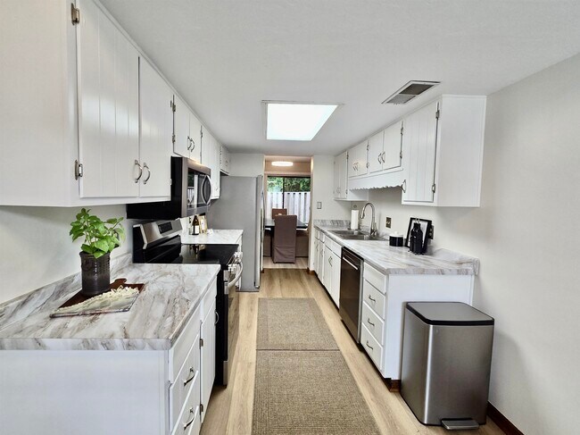 Building Photo - 2840 Blairstone Ct