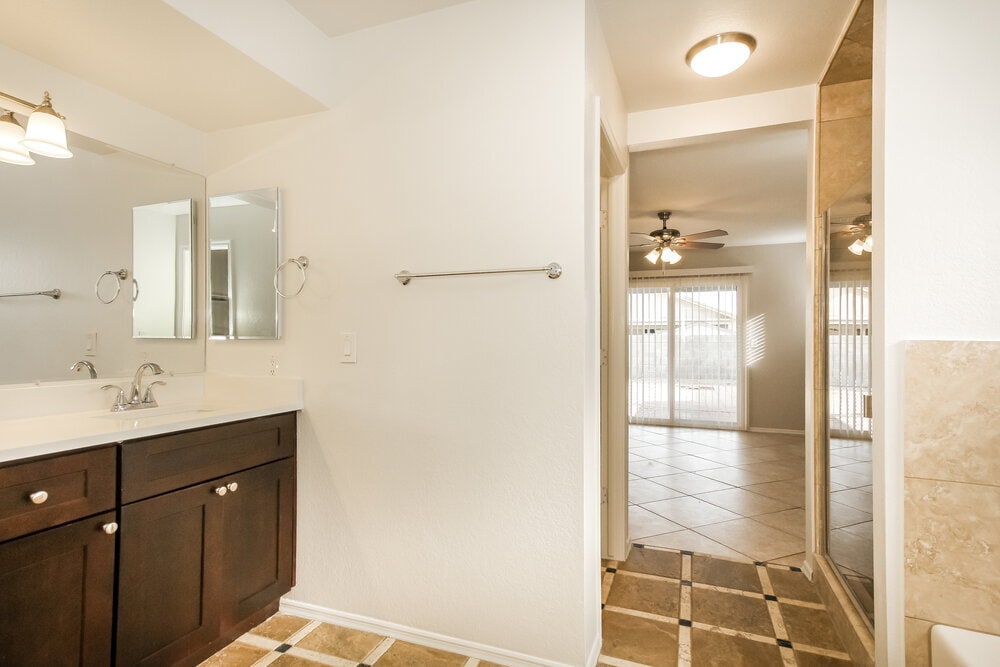 Building Photo - 8841 W Villa Rita Dr