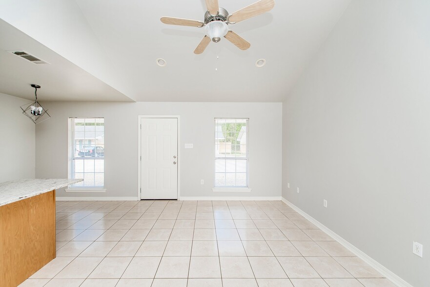 Building Photo - 48289 Alack Ln