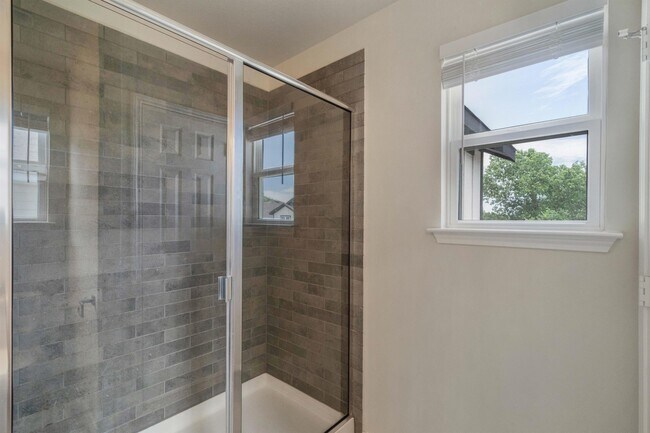 Building Photo - 10402 Abana Way