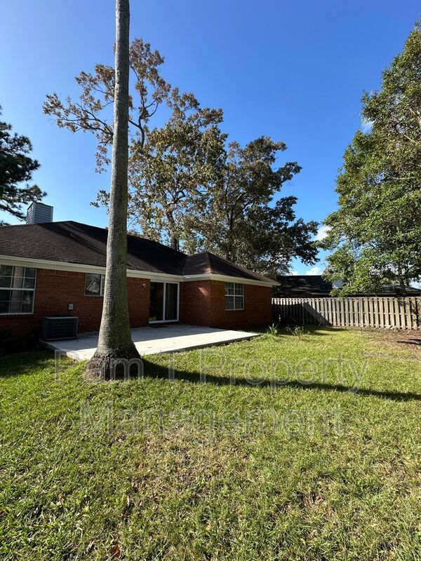 Building Photo - 110 Gunpowder Dr