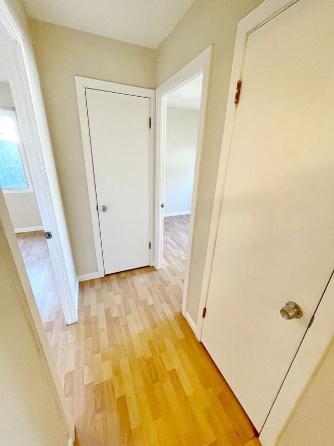 Building Photo - 3 Bed 1 Bath Unfurnished house in the Heart of Kihei - 1 year minimum available long term.