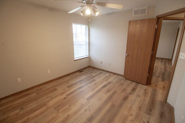 Building Photo - 1516 Citadel Dr