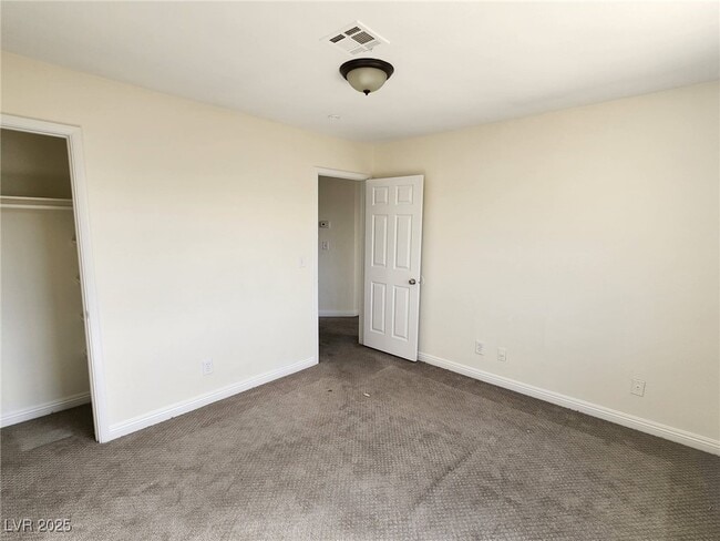 Building Photo - 8129 Spur Ct