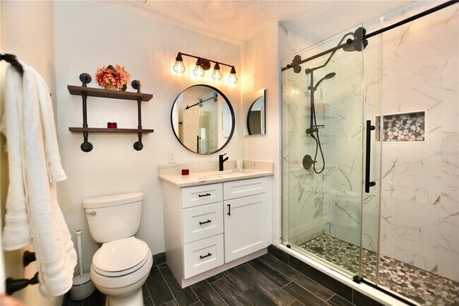 Building Photo - 895 Normandy Trace Rd