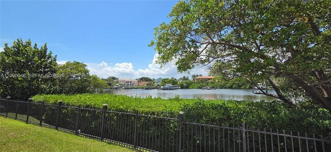 Building Photo - 3605 S Ocean Blvd