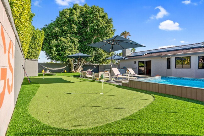 Building Photo - 2222 E Via Escuela