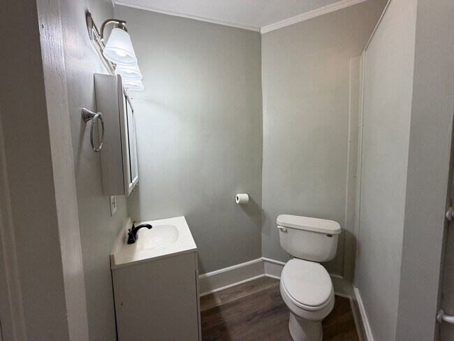 Building Photo - Statesville Downtown - 1BD / 1BA