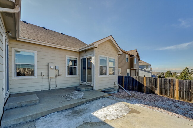 Building Photo - $2,750.00, 3 Bed, 2 Bath Ranch Style Home ...