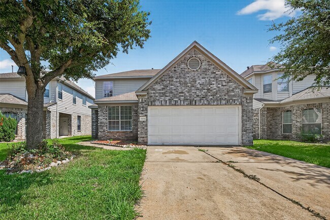 Primary Photo - 15430 Elm Leaf Pl