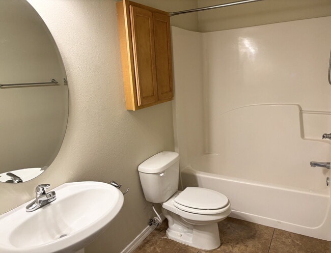 Building Photo - $200.00 Off First Month's Rent!