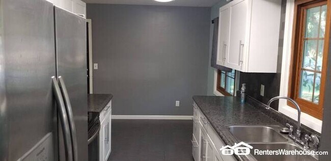 Building Photo - Available Now = 4 Bedroom 2 Bath Updated H...