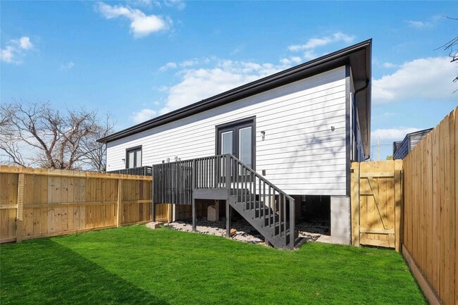 Building Photo - 3110 Evella St