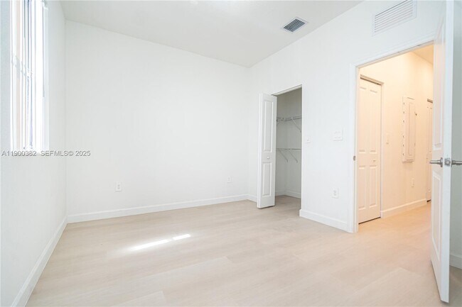 Building Photo - 13237 SW 286th Terrace