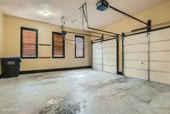 Building Photo - 4 br, 3.5 bath House - 2814 Prado Lane