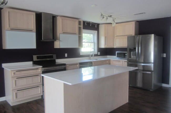 Building Photo - 107 Kingswood Dr