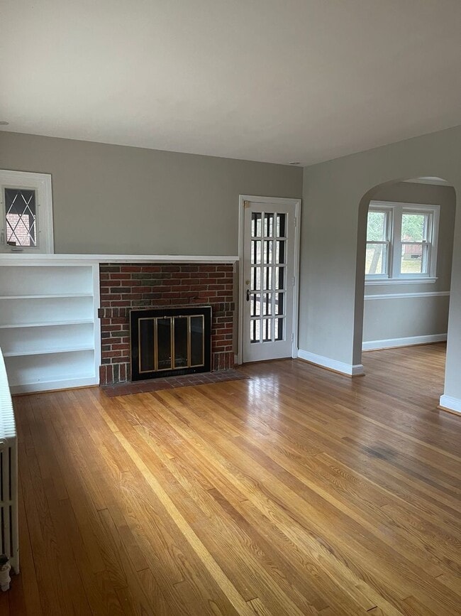 Building Photo - COZY CAPE COD CLOSE TO METRO AND 495