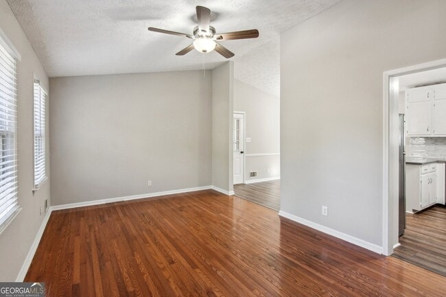 Building Photo - 2453 Falcon Ct