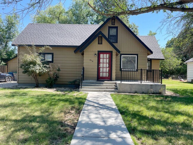 Building Photo - 4 bd/2 ba in Depot Bench