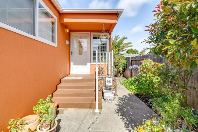 Building Photo - 2355 21st St