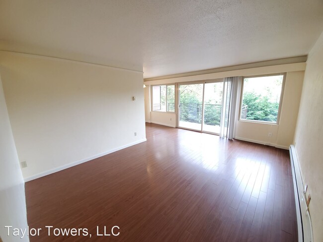 Building Photo - Taylor Towers