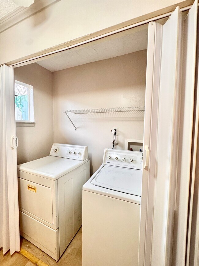 Building Photo - 1307 Willard St