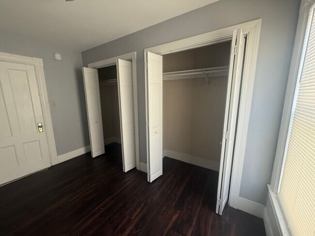 Building Photo - 39 Bremer St