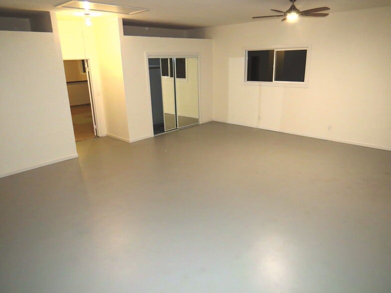 Building Photo - 15-1414 24th Ave