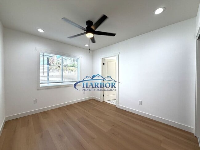 Building Photo - 3409 S Pacific Ave