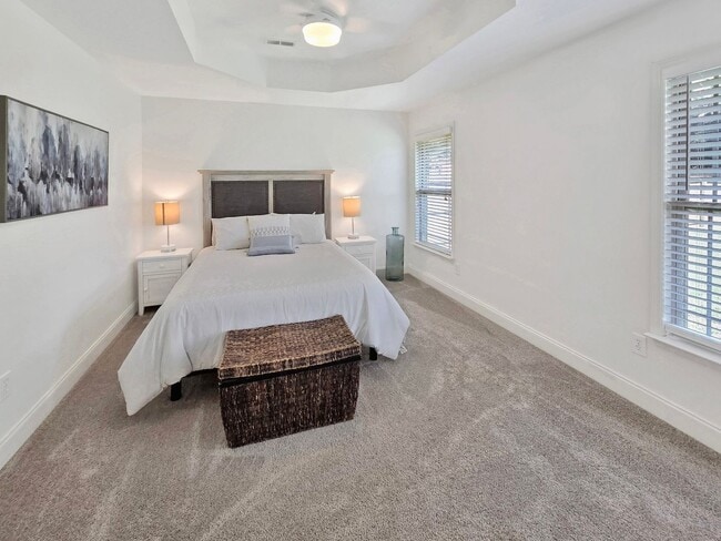 Building Photo - Charming Fully Furnished 3-Bedroom, 2-Bath...