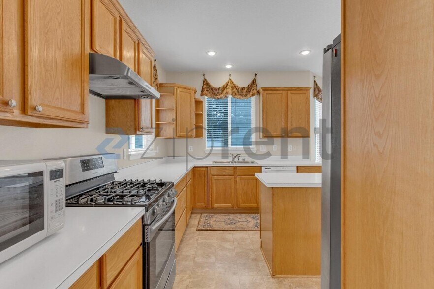 Building Photo - 17711 SE 14th St