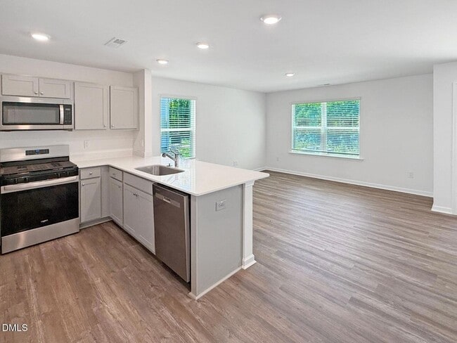 Building Photo - 412 Cherry Laurel Dr