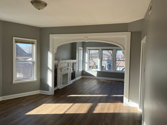 Building Photo - 1451 N Massasoit Ave