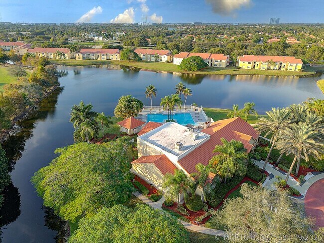 Building Photo - 12730 Vista Isles Dr