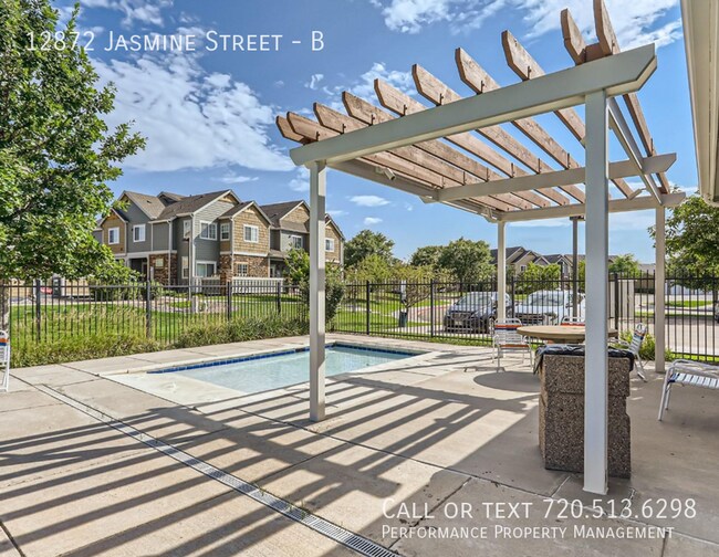 Building Photo - 12872 Jasmine St