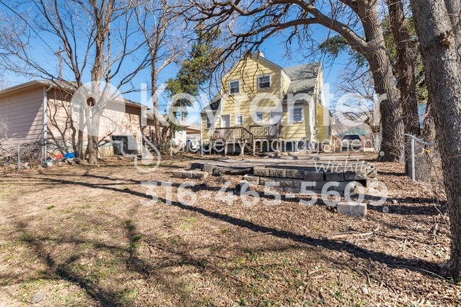 Building Photo - 1549 N Holyoke Ave