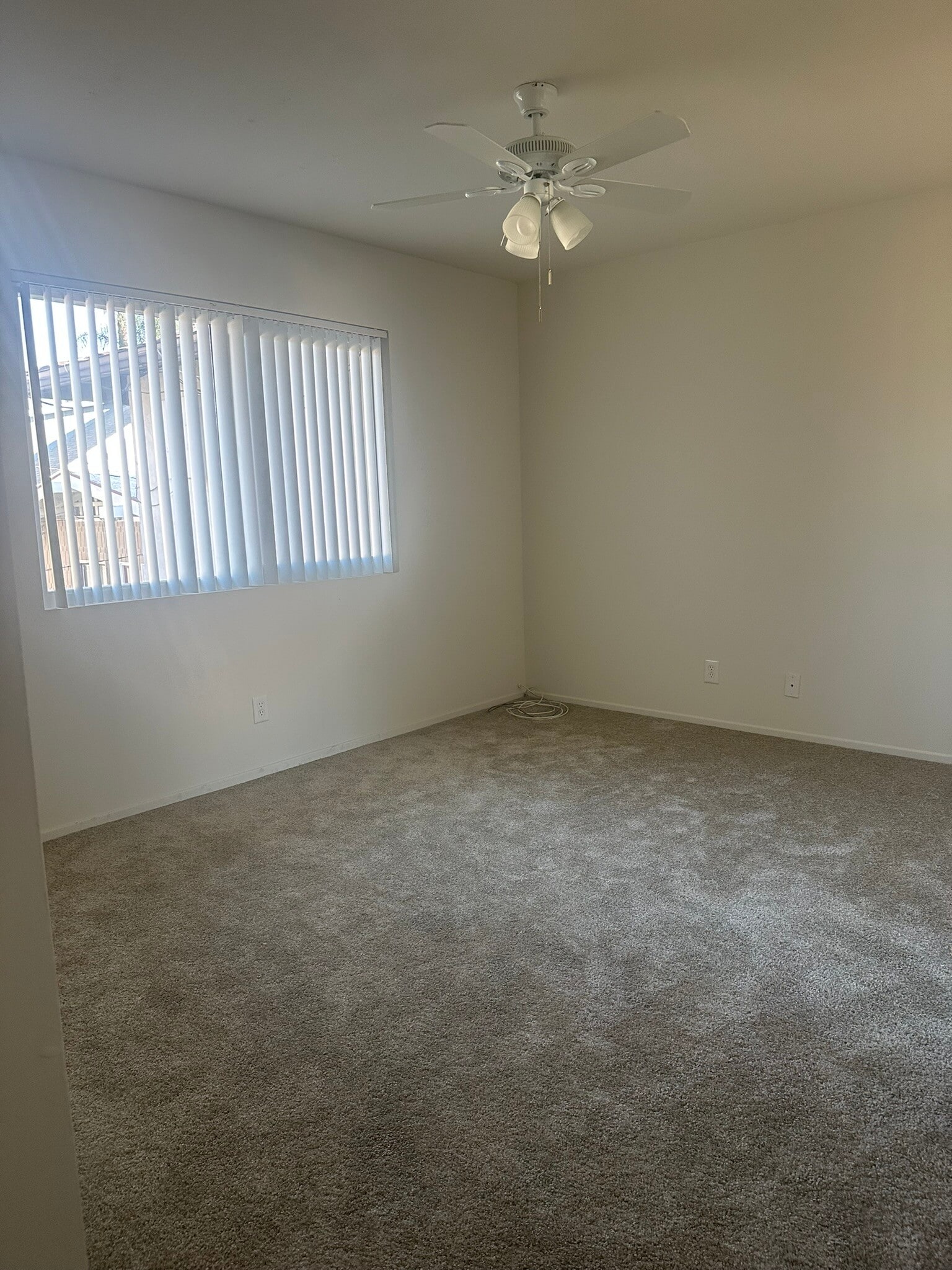 Building Photo - 417 E Badillo St