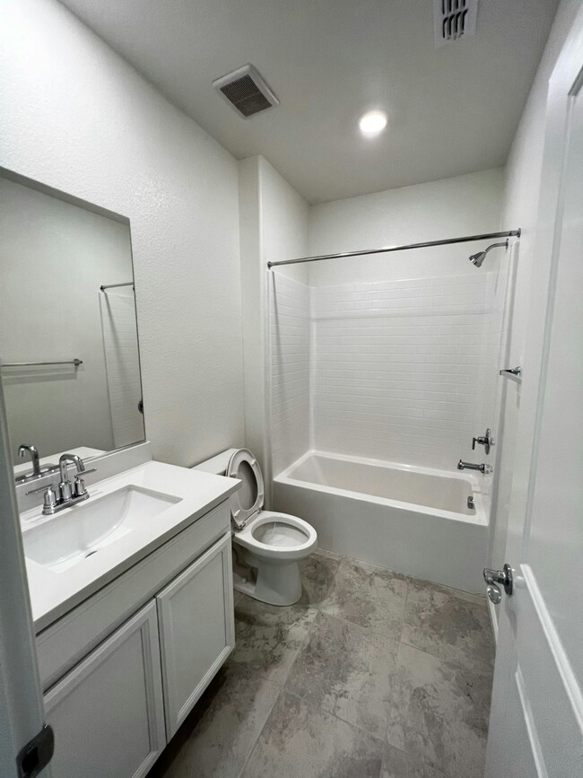 Building Photo - 8081 Bossa Nova Way