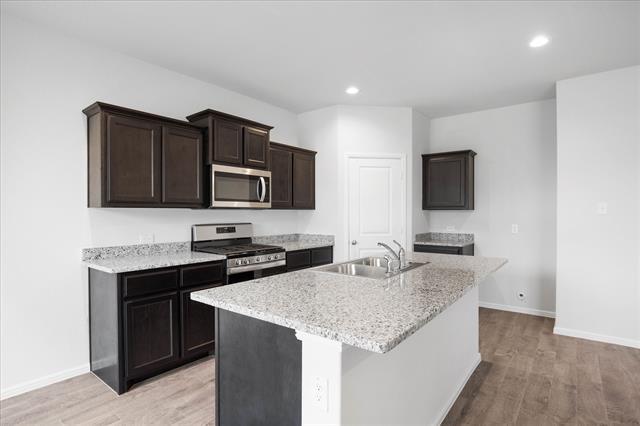 Building Photo - 2220 Barnwell Dr