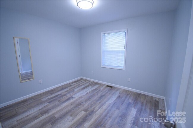 Building Photo - 6628 Cool Water Ct