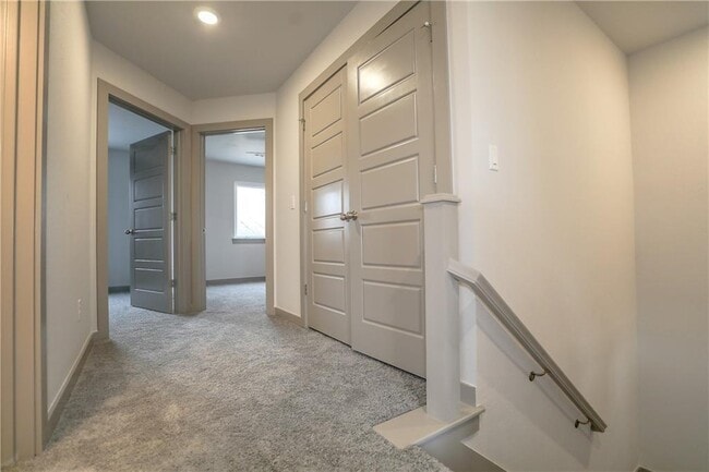 Building Photo - 3412 SW Vel Mews